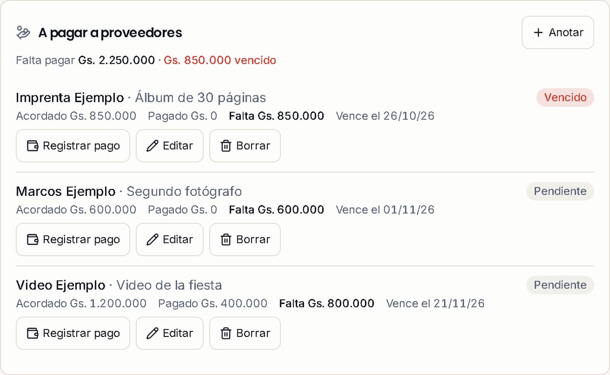 El bloque A pagar a proveedores en la ficha de un evento: cada proveedor con lo acordado, lo pagado, lo que falta y cuándo vence, y los botones Registrar pago, Editar y Borrar.