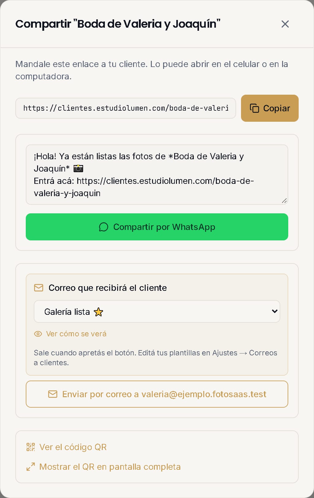 El bloque de correo en la ventana Compartir: el selector de plantilla de compartir y el botón Enviar por correo a la dirección de la ficha del cliente.